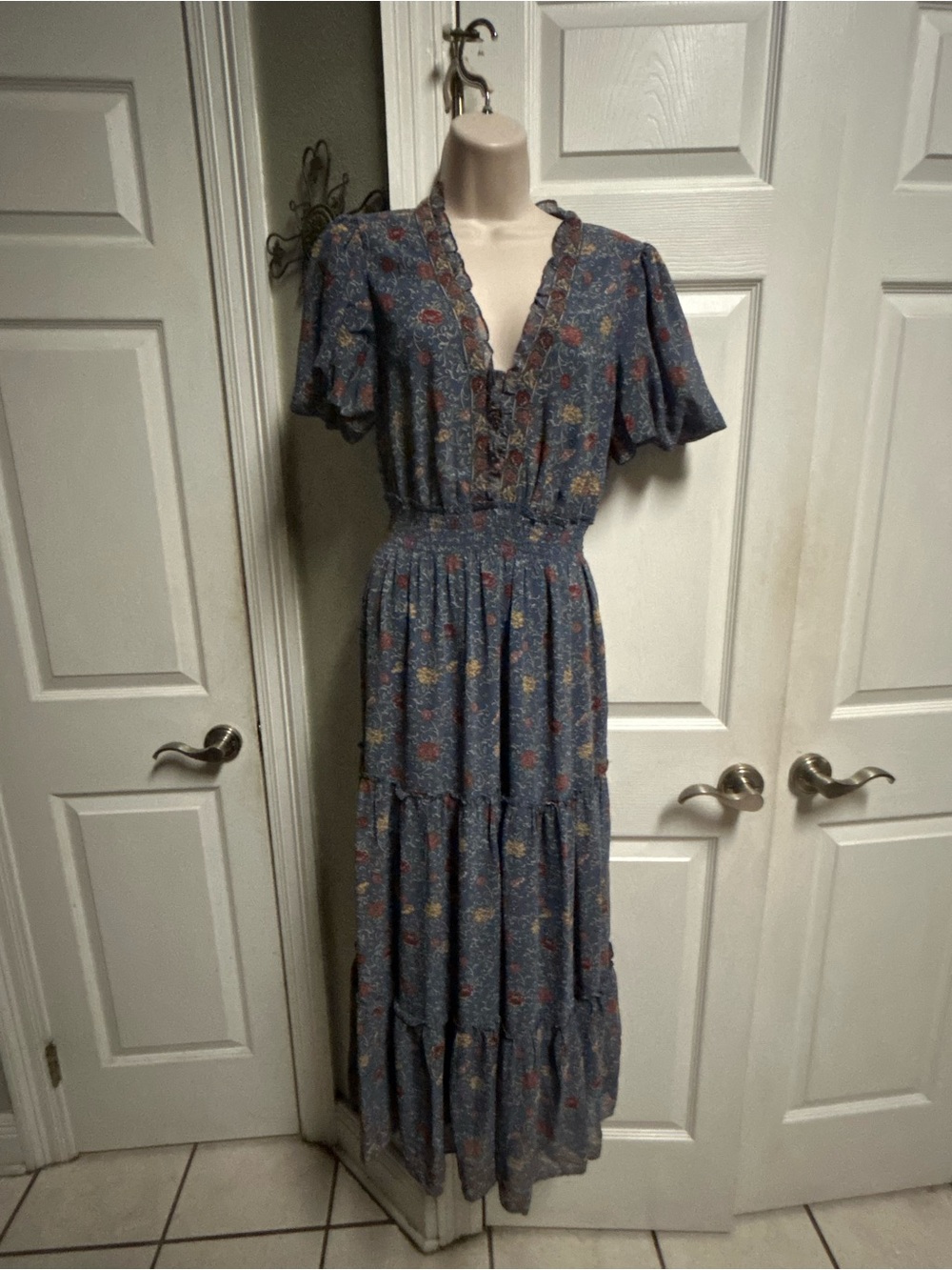 Max Studio Boho Blue Floral Maxi Dress Ruffle Tiered Puff Sleeve Cottagecore